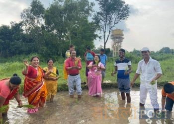 राहत अभियान्ता जोडीले मनाईयो धान दिबस