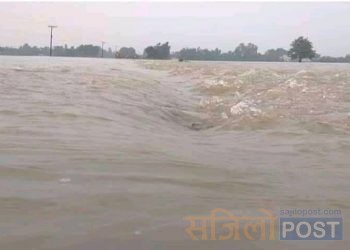 खाँडो खोलामा आएको बाढीले पचास घर डुवानमा, एक व्यक्तिको शव फेला.