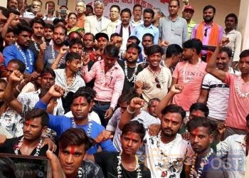 धनुषामा विभिन्न पार्टी परित्याग गरि सयौंको संख्यामा नेता कार्यकर्ताहरु नेकपामा प्रवेश