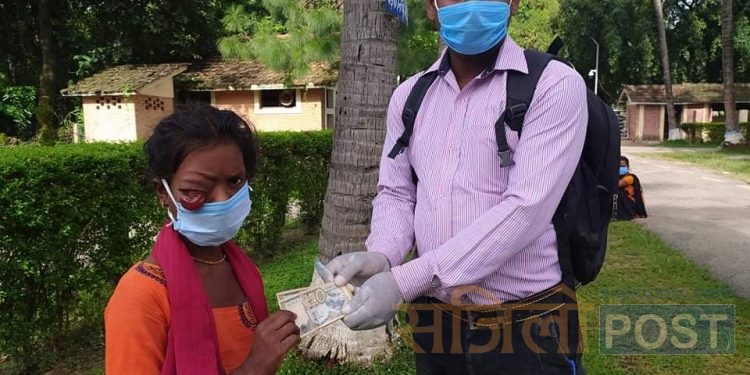 जनकल्याण ईन्टरनेशनल ग्रुप नेपाल द्धारा ११ वर्षिय नेहा लाई दस हजार आर्थिक सहयोग