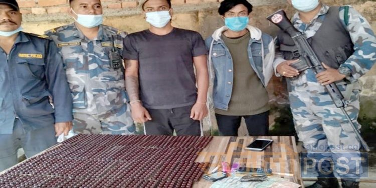 महोत्तरीबाट ठूलो परिमाणमा लागुऔषधसहित दुई युवक पक्राउ
