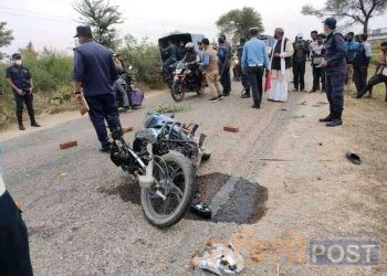 सिरहा–चोहर्वा सडकखण्ड अन्तर्गत पदमपुरमा बस र मोटरसाईकल एक आपसमा ठोक्किदा दुई जनाको मृत्यु