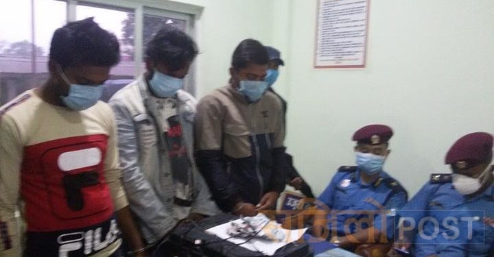 गोलबजारबाट नक्कली रुपैया छाप्ने मेशिन सहित तिन जना पक्राउ