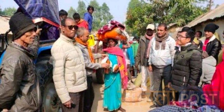 सप्तरीको सुरुङ्गा नगरपालिकाले हात्तीपीडित ३६ दलित परिवारलाईलाई नगर प्रमुख द्वारा राहत वितरण