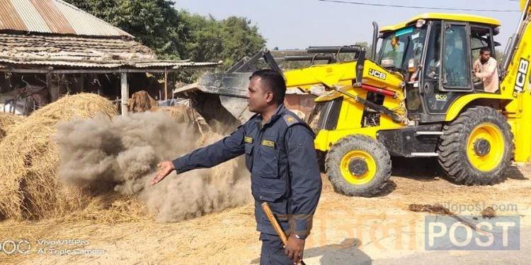 विसनपुर–बोदे बरसाईन–स्वर्णपट्टी सडक खण्डको ठाउँ–ठाउँमा गरेको अतिक्रमणका कारण दुर्घटना बढेपछि नगरपालिका र प्रहरी प्रशासन द्वारा खाली गराउने कार्य सुरु(फोटो फिचर)