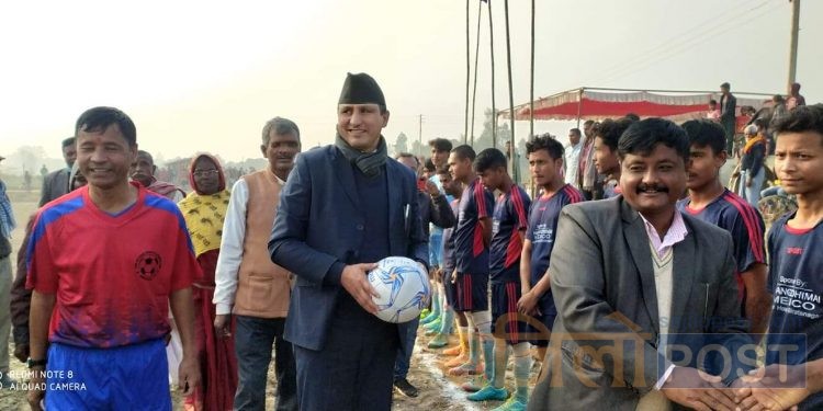 सिरहाको धनगढीमा प्रथम वडा अध्यक्ष फुटबल कप शुरु