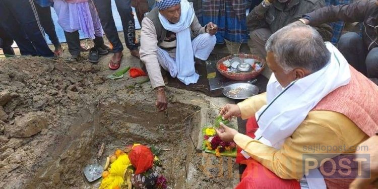 सप्तरीको मधेपुरामा बर्थिङ सेन्टर सेवासहितको स्वास्थ्य चौकीको शिलान्यास