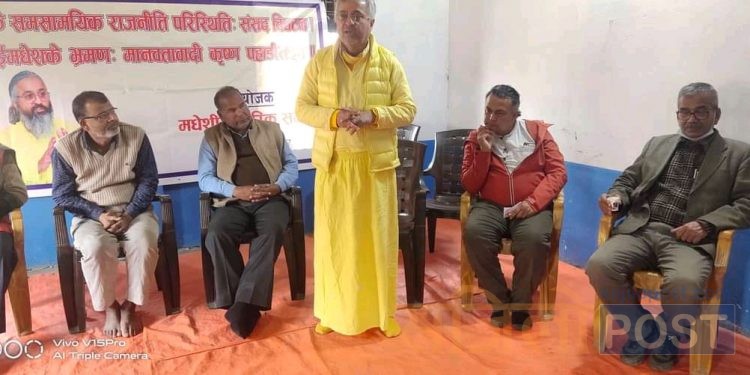 प्रधानमन्त्री केपी ओली स्ट्यान्डर्ड कमडियन हुन: कृष्ण पहाडी