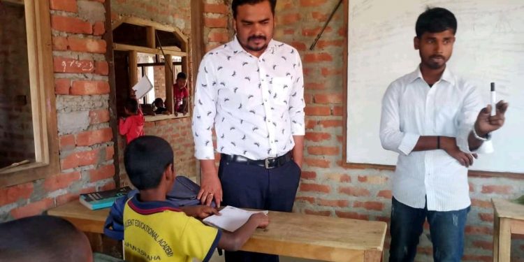 सप्तरीको बोदे बर्साईनमा नगर शिक्षा समिति बोदे बर्साईन द्वारा विद्यालय अनुगमन