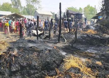 सप्तरीमा तीनवटा घरमा आगलागी हुँदा लाखौंको क्षति