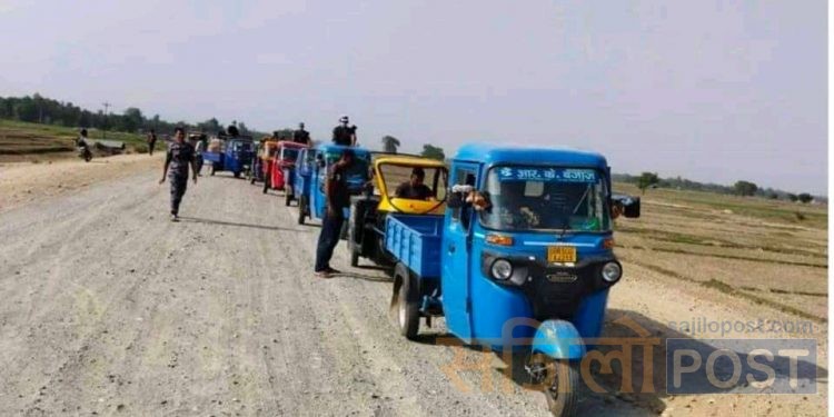 सप्तरीमा इँटा उद्योगमा लुकाइराखेका भारतीय टेम्पो बरामद