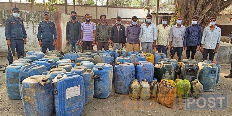भारततर्फ पेट्रोलियम पदार्थ तस्करी गरेको आरोपमा १० जना पर्साबाट पक्राउ
