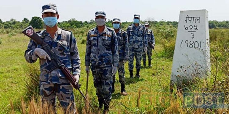 महोत्तरी : नेपाल–भारत सीमा नाकामा भिडन्त हुँदा एक सशस्त्र प्रहरी र ८ भारतीय व्यापारी घाइते