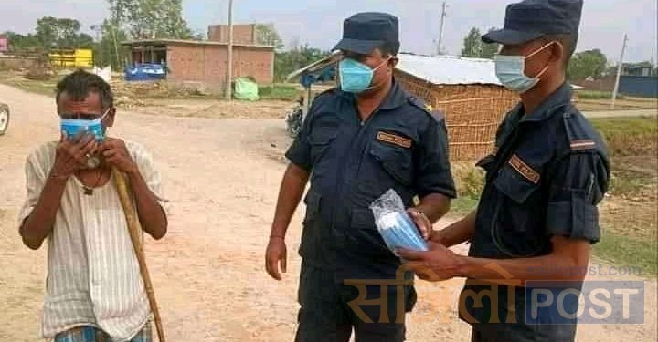 जिल्लामा कोरोना संक्रमण बढ्न थालेपछि प्रहरीद्वारा जनचेतनामुलक कार्यक्रम शुरू