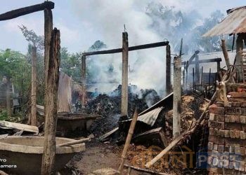 सप्तरीको डाक्नेश्वरीमा नपा-१० रन्जितपुरमा आगलागी हुँदा पाँच घर नष्ट र लाखौंको छती
