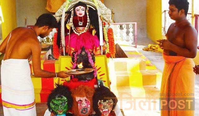 ‘कोरोना देवी’ को पूजा हुँदै