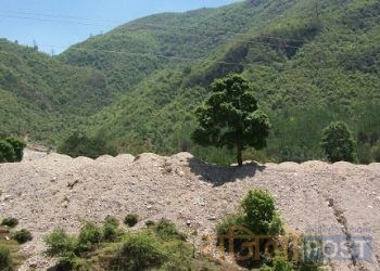 चुरे दोहनले रित्तिँदै पानीको भण्डार