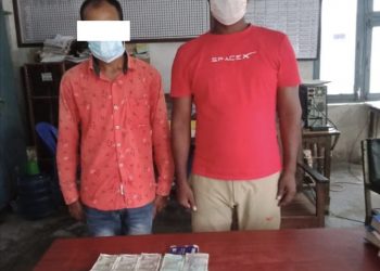 रौतहट : स्रोत नखुलेको १ लाख ८३ हजार भारतीय रुपैयाँसहित २ जना प्रहरीको नियन्त्रणमा