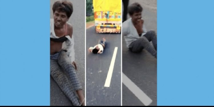 बाइकले ठक्कर दिएको निहुँमा निर्मम कु ट पि ट, पिकअप गाडीमा बाँधेर घि सार्दै ह त्या