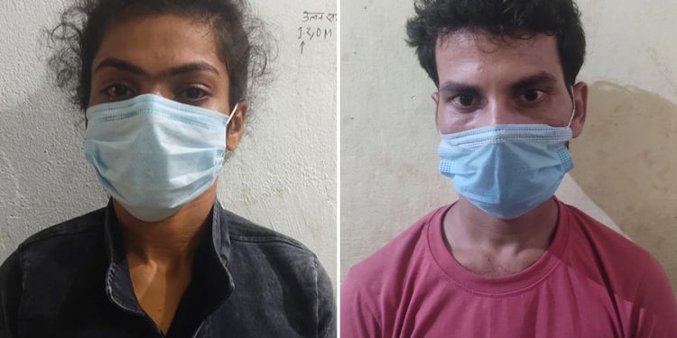 प्रदेश २ : अर्केष्ट्रामा आकर्षक तलब दिने लोभमा भारतमा बेच्न लगिदै गरेको ७ युवतीको यसरी भयो उद्धार , बिक्री गर्न लग्ने धनुषाकी एक युवतीसहित दुई पक्राउ