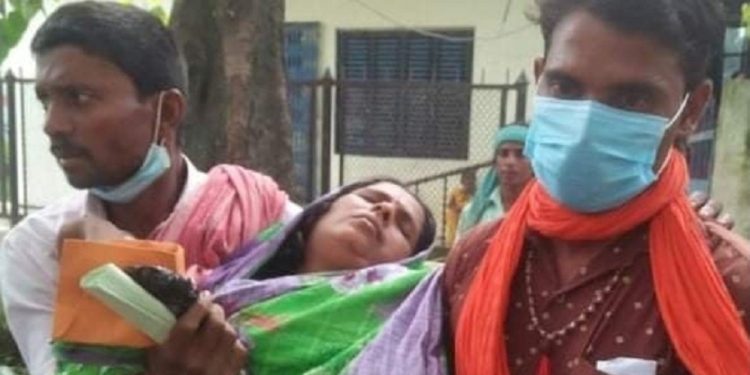प्रदेश २ : दलित महिला जनप्रतिनिधिलाई मध्यरातमा बाँधेर कु ट पि ट, आठ जना प क्रा उ