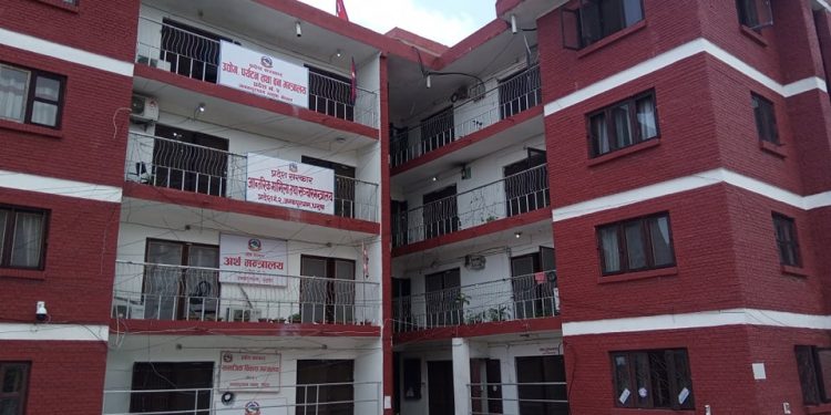 प्रदेश २ : स हि द परिवारका लागि छुट्टाइएको रकम तलब भत्तामा खर्च