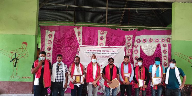 सप्तरीको राजविराज युवादिवसको अवसरमा बिभिन्न क्षेत्रमा काम गर्ने पाँच युवा समानित