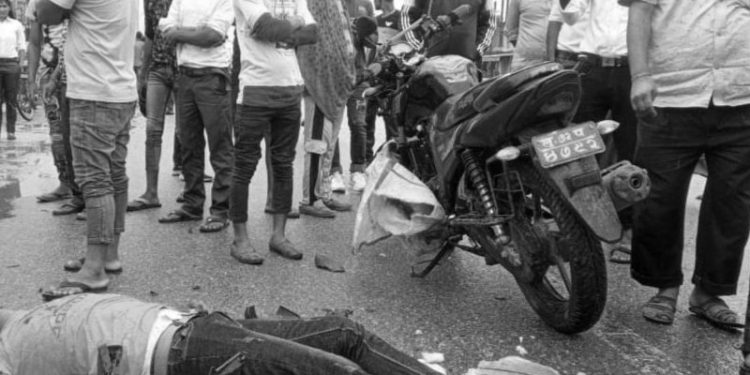 धनुषामा दुई वटा मोटरसाइकल एकापसमा ठोक्किँदा सिरहाको एक युवकको ज्यान गयो