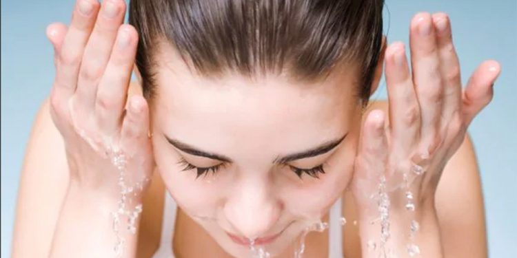 अनुहार धुँदा यी १० गल्तीहरु भूलेर पनि नगर्नुहोस् !