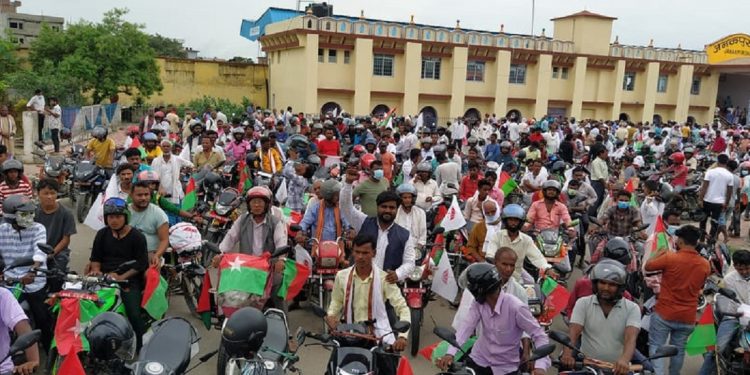 प्रदेश २ : अख्तियारले छापा मारेको विरोधमा जनकपुरमा जसपाको मोटरसाईकल जुलुस