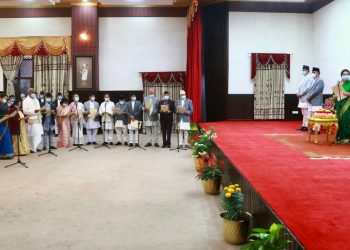 देउवा सरकारले पूर्णता पाए संगै नवनियुक्त १६ मन्त्री र २ राज्यमन्त्रीले लिए शपथ (हेर्नहोस मन्त्रीहरुको नामावली सहित)