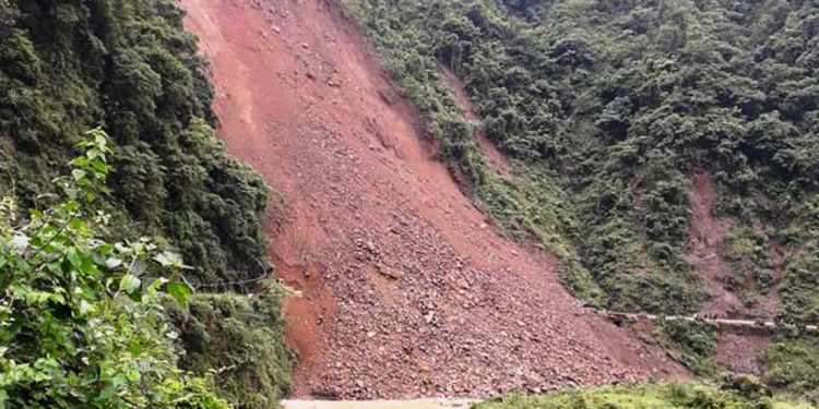 बेमौसमको वर्षा : अहिलेसम्म ८८ को मृ त्यु पुष्टि, ३० जना बे पत्ता