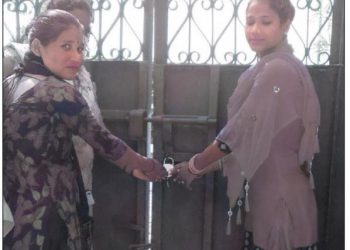 धनुषाको बटेश्वर गाउँपालिकाको कार्यालयमा बालविकास शिक्षकले लगाए ताला
