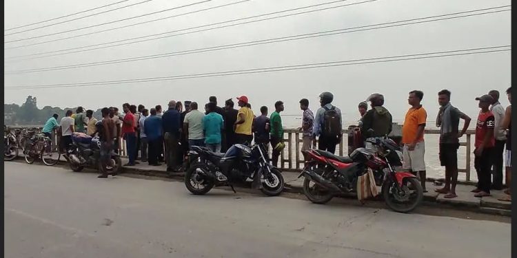 सप्तकोसीमा हाम फालेर एक जना बेप त्ता