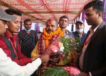 प्रदेश १ का नवनियुक्त सामाजिक विकास मन्त्री यादवले लिए मैथिली भाषामा सपथ