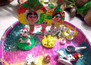 तराई मधेसका गाउँगाउँमा सामा चकेवाको मनमोहक गीत गुजिँदै , बहिनीद्वारा भाईको जीवनरक्षाको कामना यस्तो छ किंवदन्ती