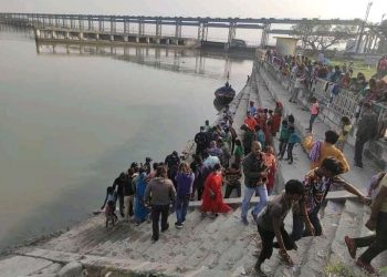 सप्तरीकाे सप्तकाेशीमा एक स्वास्थ्यकर्मीले हाम फालेर गरे आ त्मह त्या