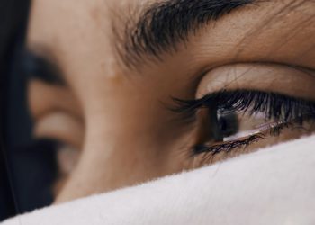 मेरा श्रीमानले नै मेरो प्राइभेट तस्विर खिचेर अरुलाई पठाएर भन्ने गर्थे..