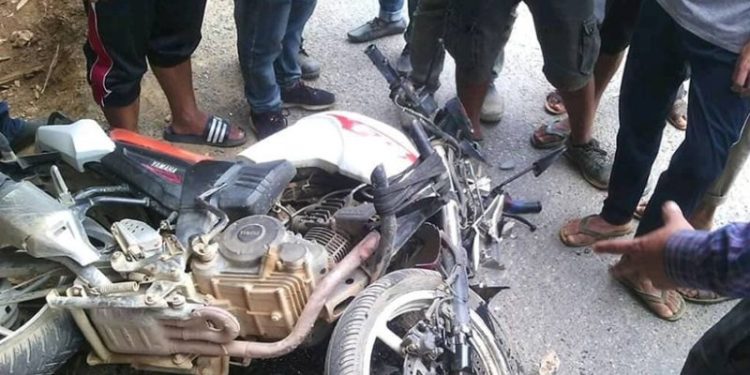 सप्तरीमा मोहनपुरमा विग्रिएर रोकी राखेको बसमा मोटरसाइकल ठोक्किदा कविलासका एक युवकको मृ त्यु