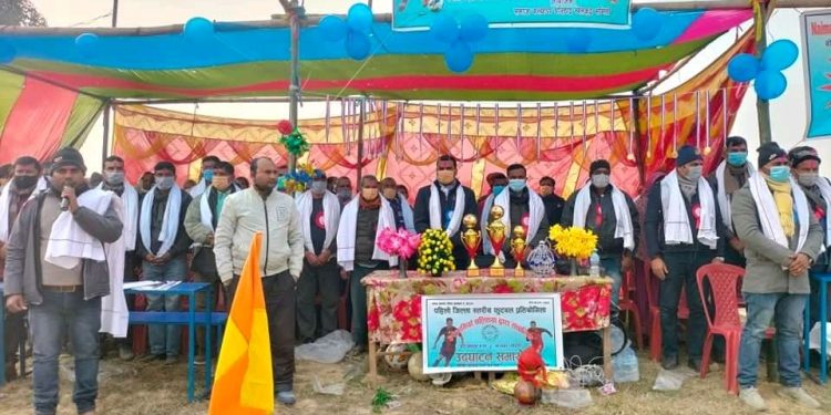 सप्तरीको सारस्वरमा इस्लामियाँ सल्फिया द्वारा संचालित पहिलो जिल्ला स्तरीय फुटवल प्रतियोगिताको उद्घाटन