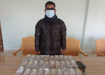 महोत्तरीबाट स्रोत नखुलेको ३० लाख नगदसहित एक जना प क्राउ