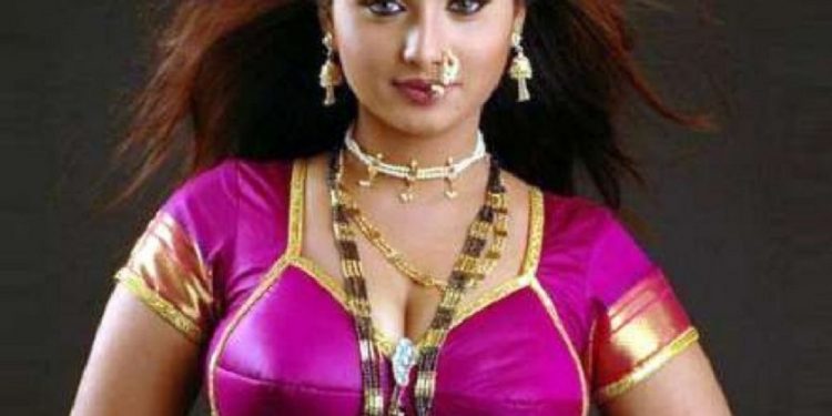 चर्चित भोजपुरी अभिनेत्री रानी चटर्जीले भनिन्, ‘राजनीतिमा आएपनि मेरो ग्ल्यामरमा कमी हुनेछैन’