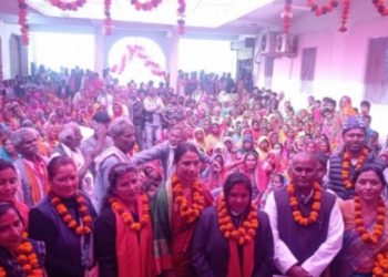 महोत्तरीको पिपरा गाउँपालिका उपाध्यक्षसहित जसपा, लोसपा र कांग्रेसका नेता कार्यकर्ता एमालेमा प्रवेश