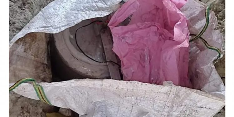 महोत्तरीको मटिहानीमा भेटिएको शंकास्पद वस्तु सेनाद्वारा डिस्पोज