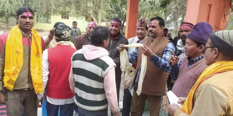 सिरहाको भगवानपुरमा विभिन्न पार्टी प्रत्यागरी सयौं जना काङ्ग्रेसमा प्रवेश