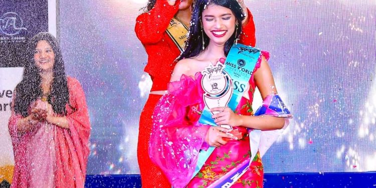 मधेस प्रदेशका शिवानी कापर मिस नेपाल टिनको सेकेन्ड रनरअप (फोटो फिचर)