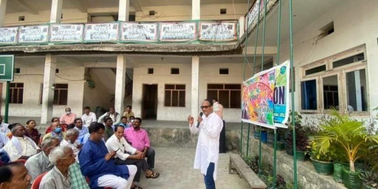 सिरहाको लहानमा विभिन्न पार्टी प्रत्यागगरी काङ्ग्रेसमा पार्टी प्रवेश गर्ने लहर