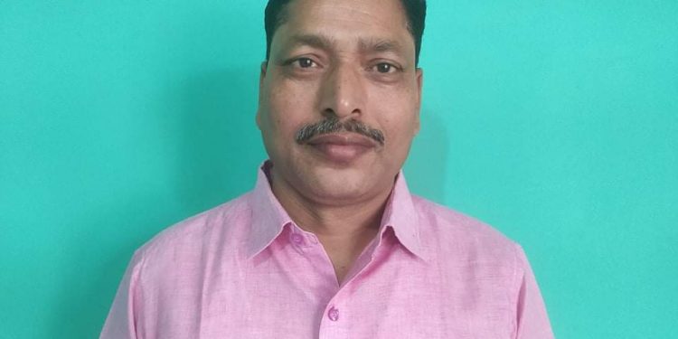 सिरहाको लहान ८ मा एमालेबाट अध्यक्षका लागी हरि नारायण महतो चुनावी प्रतिस्पर्धामा आउदै