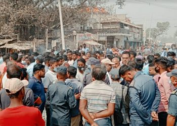 धनुषाको तिनकौरियामा प्रहरी र स्थानीयच झ डप, प्रहरीद्वारा अश्रुग्यास प्रहार