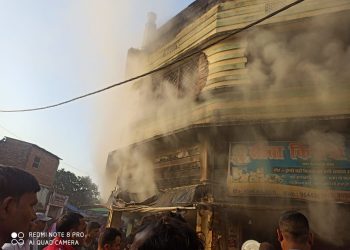 महोत्तरीमा मटिहानीमा आगलागी हुँदा ५ पसल जल्यो, करोडौंको क्षति